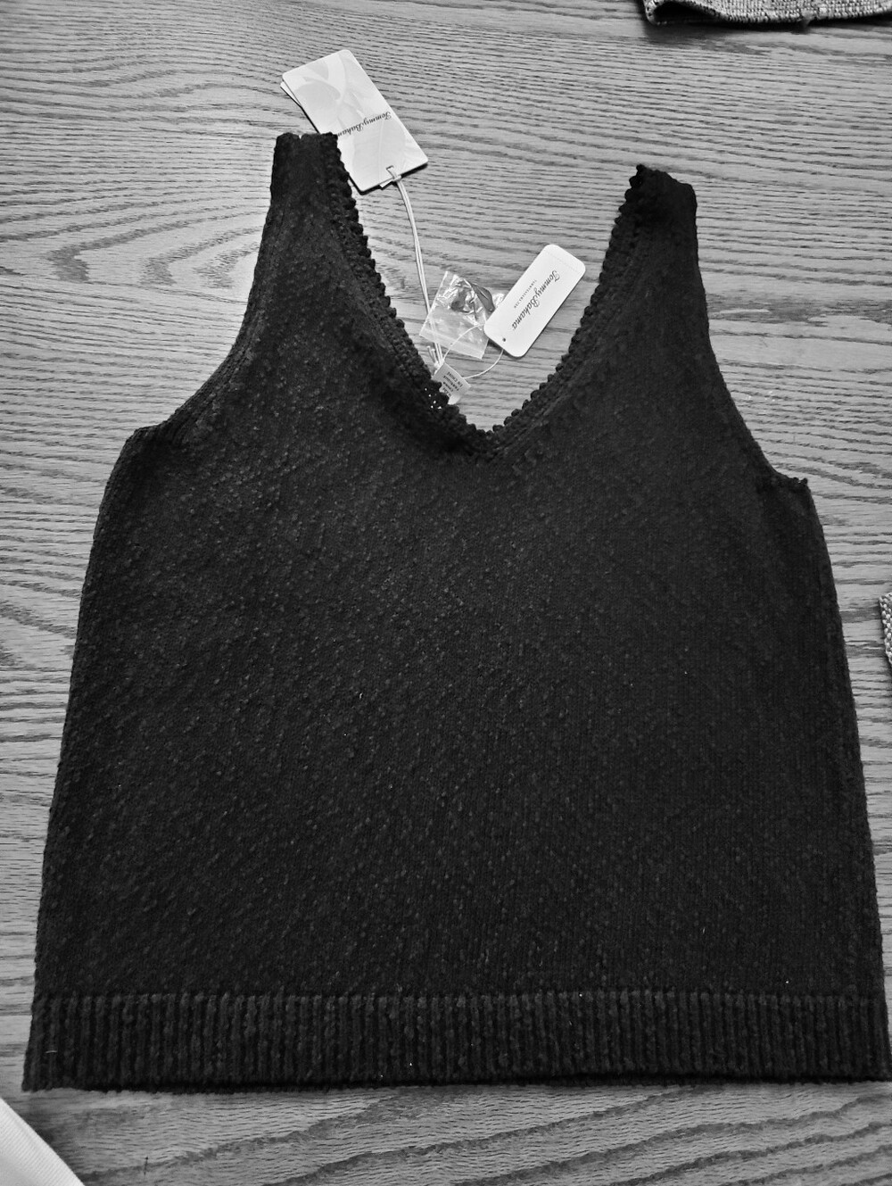 Tommy Bahama Black Waters Edge  V-Neck Knit Tank